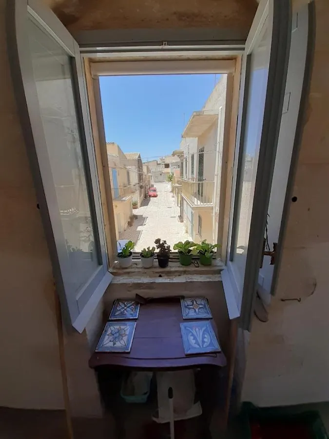 Casa Con Terrazzo Sul Mare Apartment Sampieri 0*,  Italy